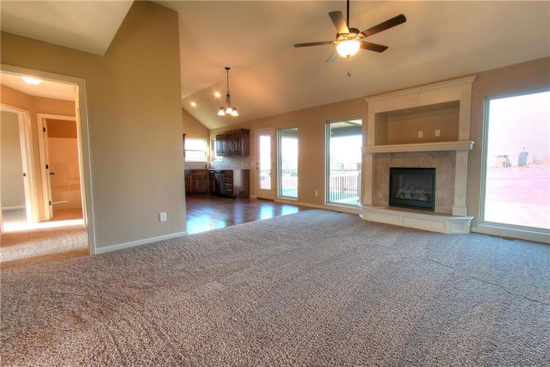 1603 Lauren Ln, Kearney, MO 64060