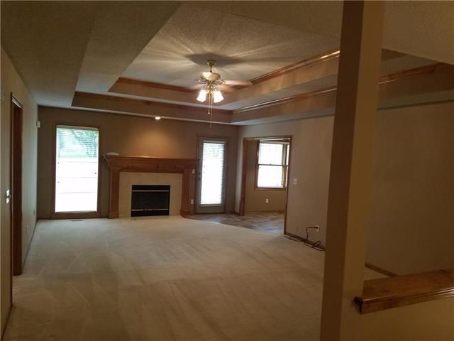 413 NE 101st St, Kansas City, MO 64155