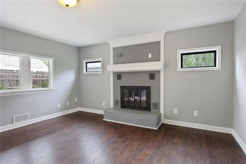 10004 E 69th Ter, Raytown, MO 64133