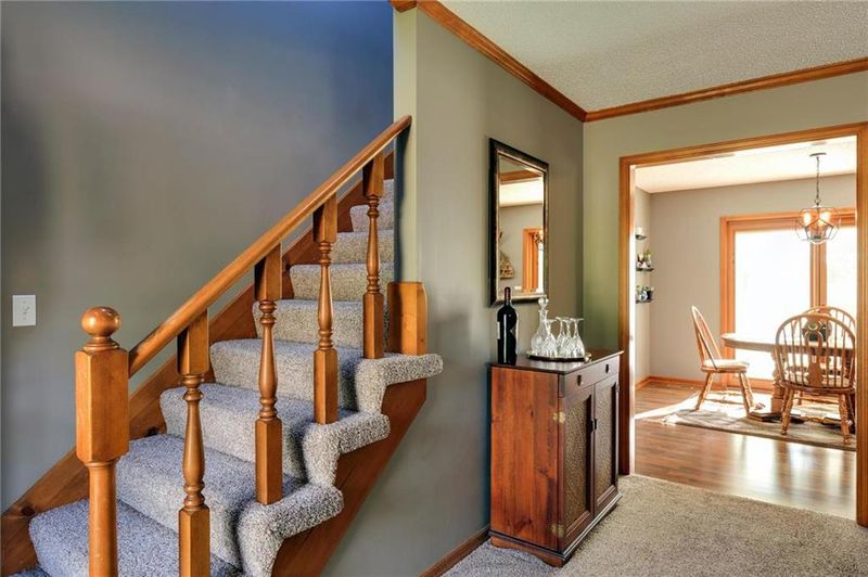 5732 N Delta Ave, Kansas City, MO 64151