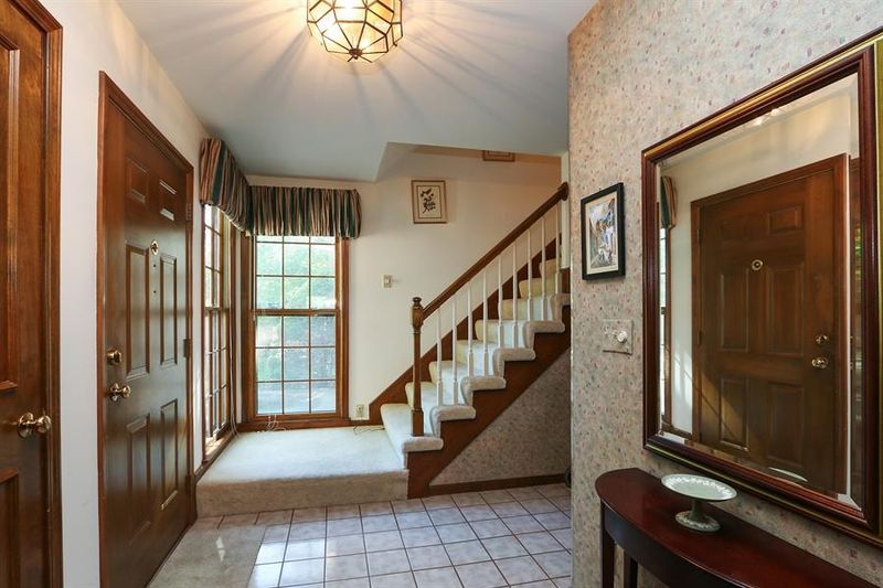 9134 W 102nd Ter, Overland Park, KS 66212