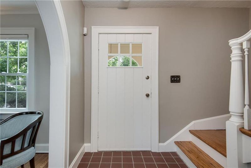 108 W 69th Ter, Kansas City, MO 64113