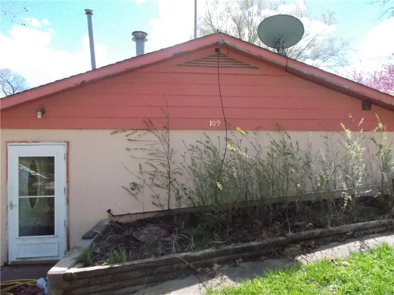109 Kickapoo St, Muscotah, KS 66058