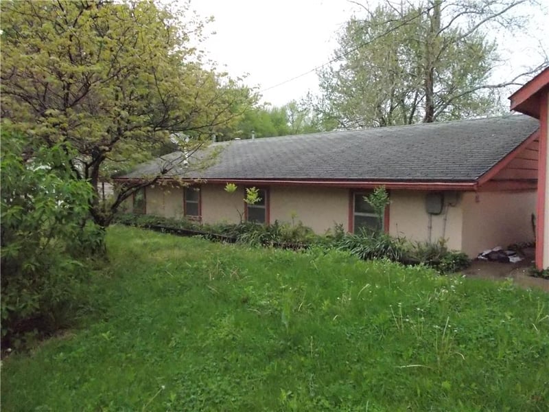 109 Kickapoo St, Muscotah, KS 66058