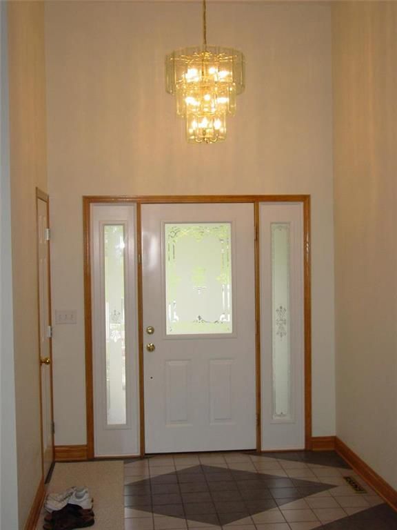 1306 Shamrock Ct, Warrensburg, MO 64093