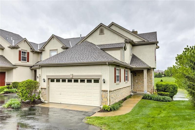 15948 Linden St, Overland Park, KS 66085