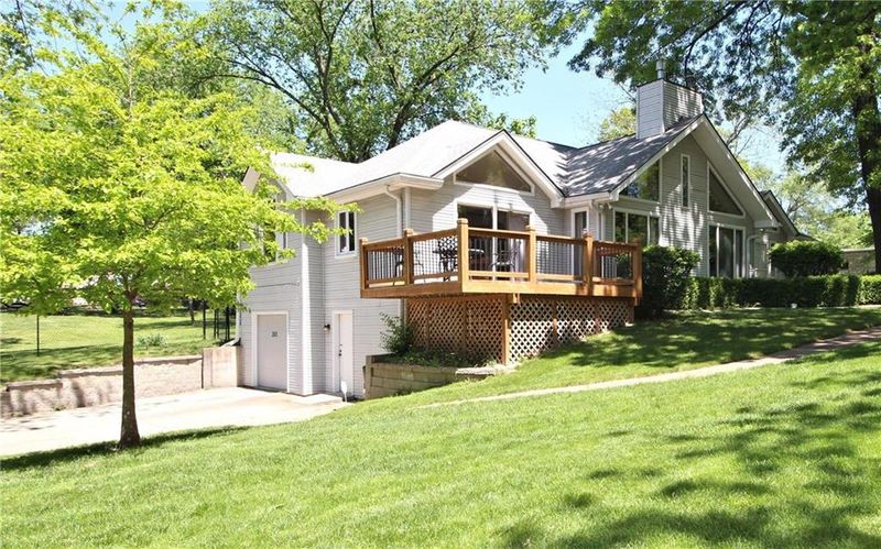 3511 Bell St, Kansas City, MO 64111