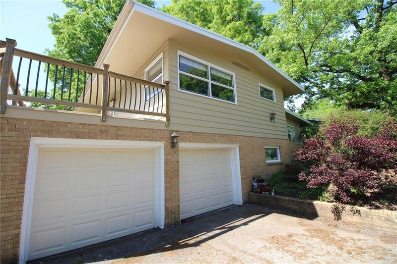 1627 W 21st St, Lawrence, KS 66046