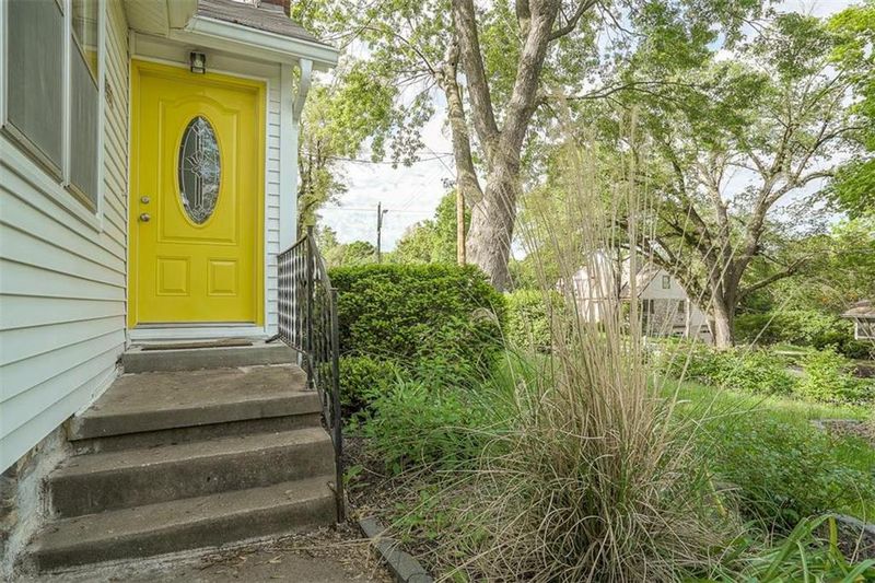 7139 Sycamore Ave, Kansas City, MO 64133