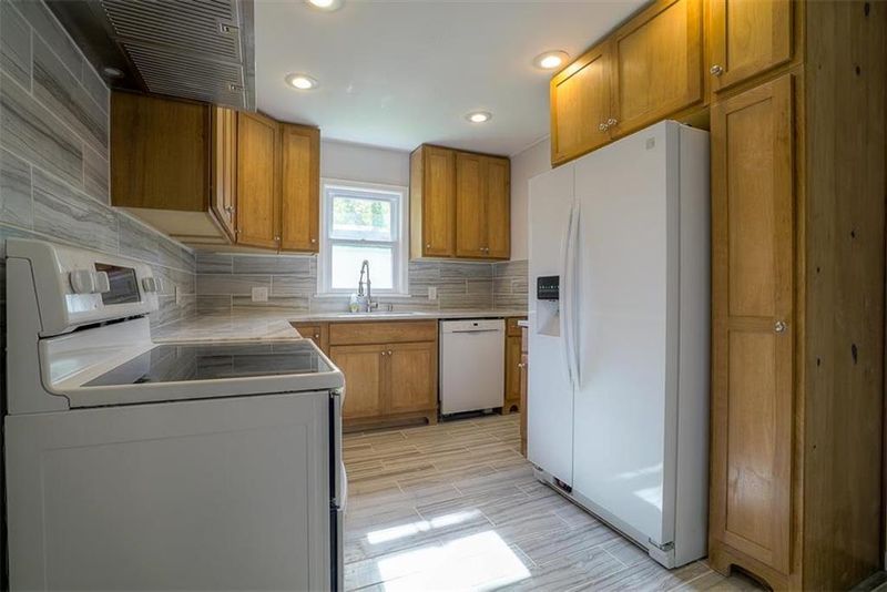 7139 Sycamore Ave, Kansas City, MO 64133