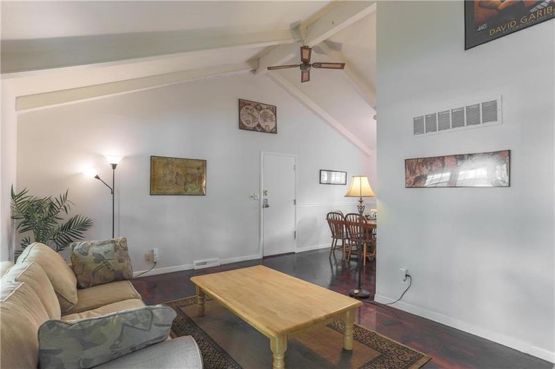 9320 Hardy Dr, Overland Park, KS 66212