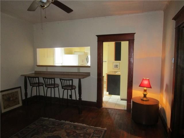 911 N 6th St, Atchison, KS 66002