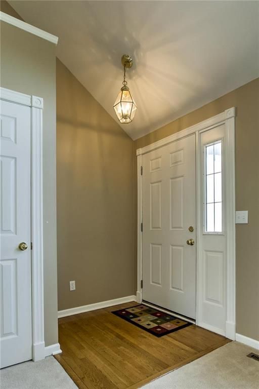 11404 N Summit St, Kansas City, MO 64155