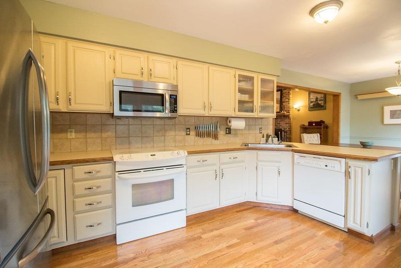 3100 W 29th St, Lawrence, KS 66047