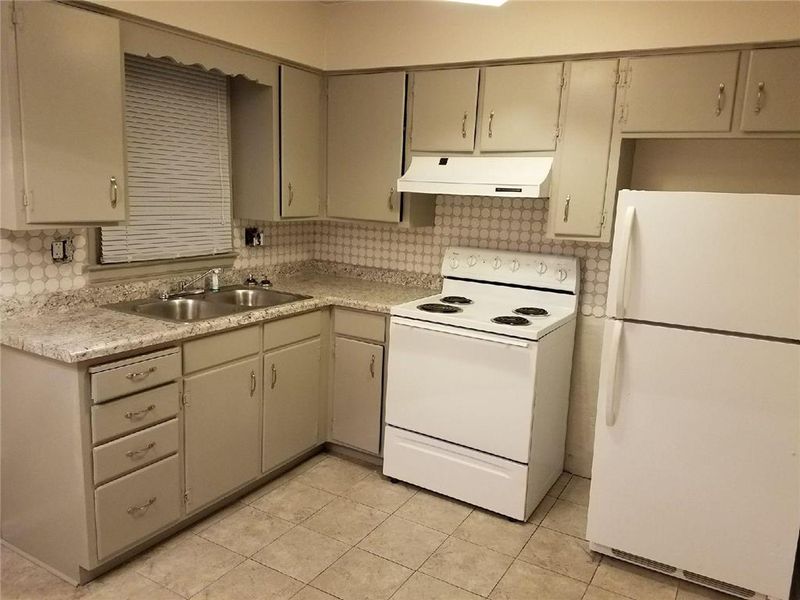 7209 Raytown Rd, Raytown, MO 64133