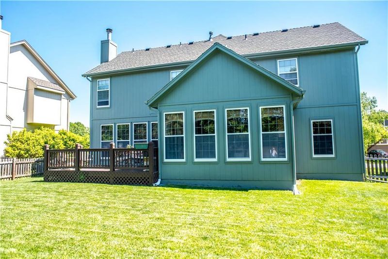 11206 W 129th Ter, Overland Park, KS 66213