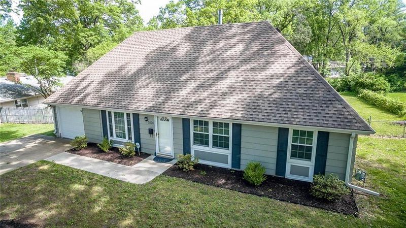 5510 W 100th Ter, Overland Park, KS 66207