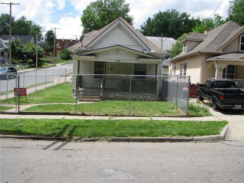 218 Monroe Ave, Kansas City, MO 64123