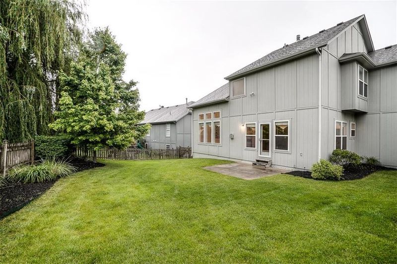 13232 Bluejacket St, Overland Park, KS 66213