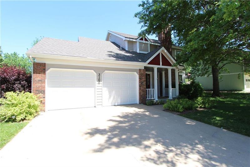 3100 W 27th Ter, Lawrence, KS 66047