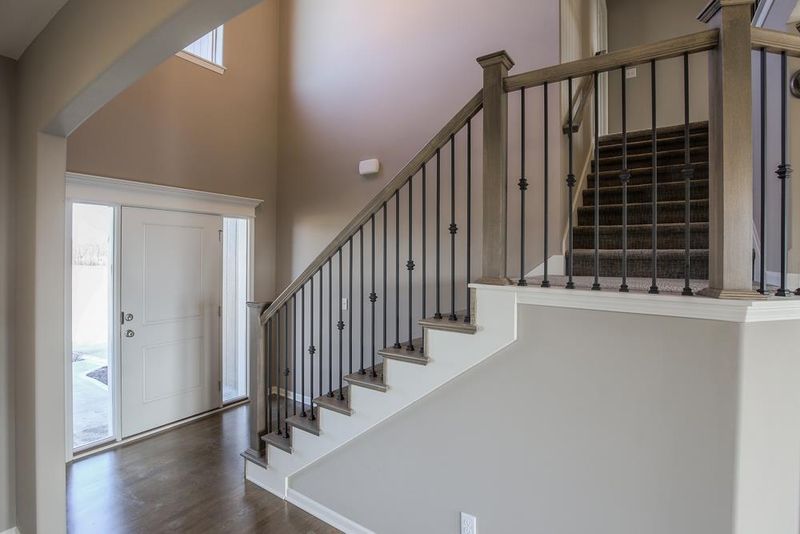 904 Kodiak St, Raymore, MO 64083