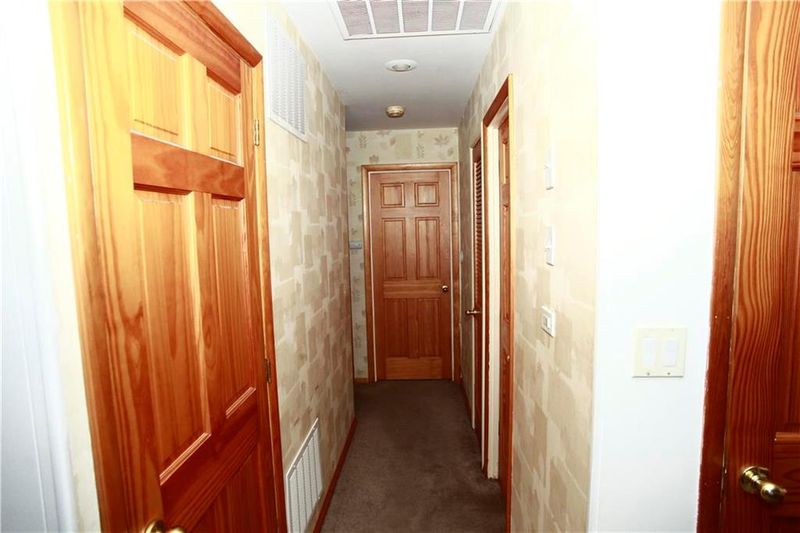 7606 E 108th St, Kansas City, MO 64134