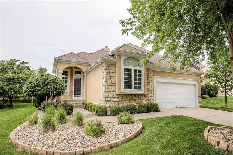 13420 Summit Ct, Kansas City, MO 64145