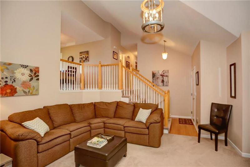 10651 N Marsh Ave, Kansas City, MO 64157
