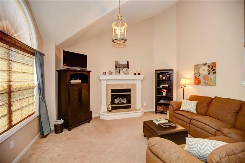 10651 N Marsh Ave, Kansas City, MO 64157