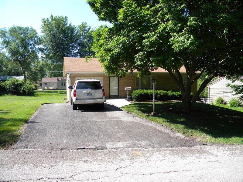 6209 Yecker Ave, Kansas City, KS 66104