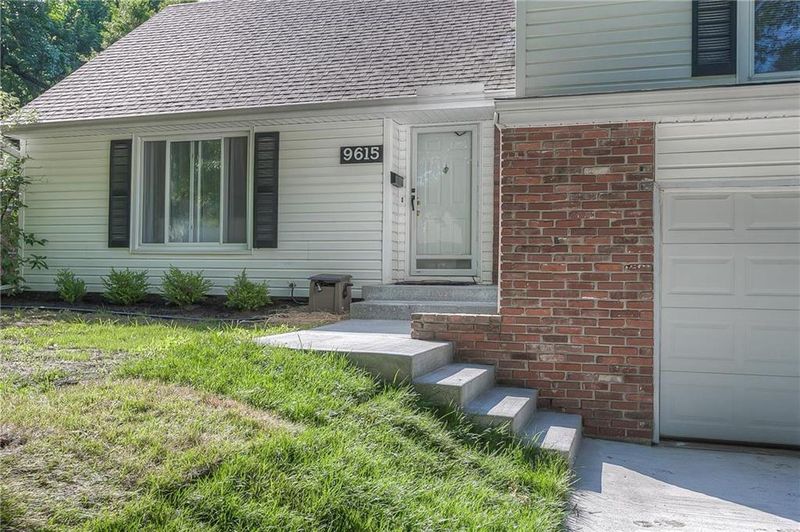 9615 W 96th St, Overland Park, KS 66212