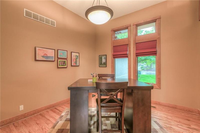 15732 Howe St, Overland Park, KS 66224