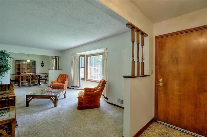 400 E 117th Ter, Kansas City, MO 64131