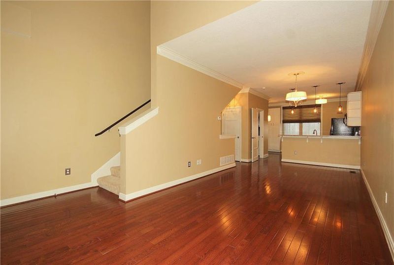 4541 Madison Ave, Kansas City, MO 64111
