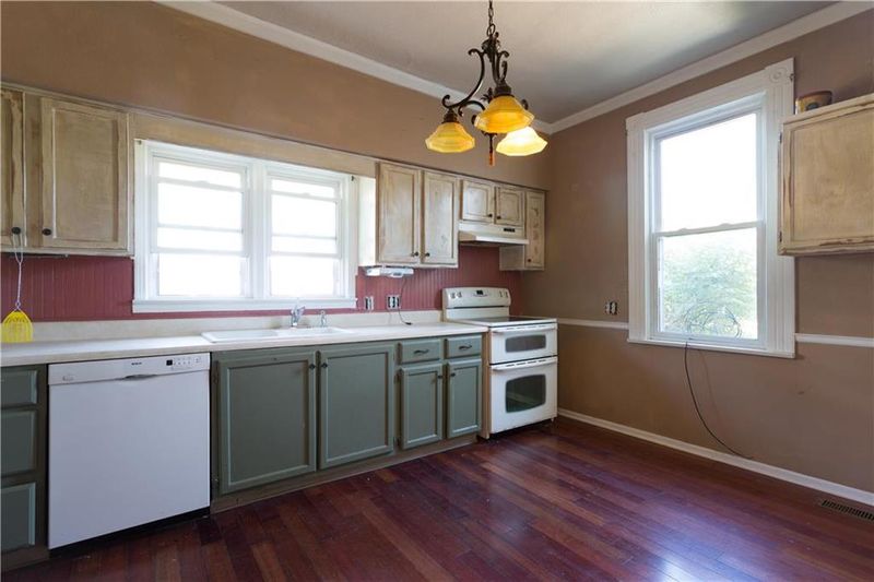 205 S 5th St, Savannah, MO 64485