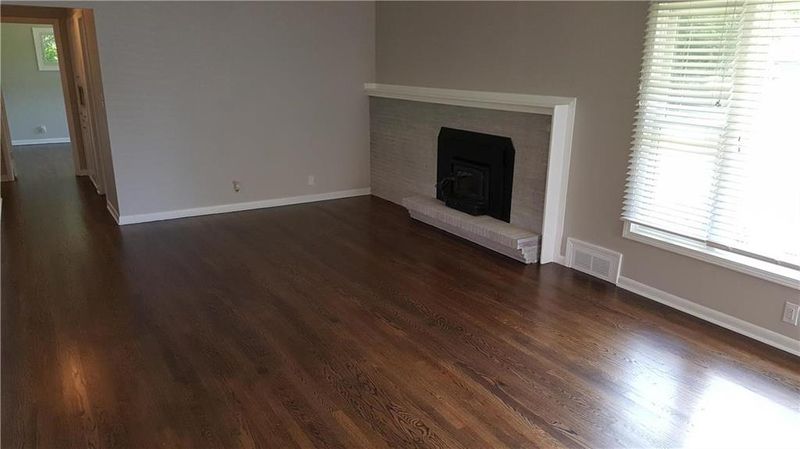 6325 N Lenox Ave, Kansas City, MO 64151