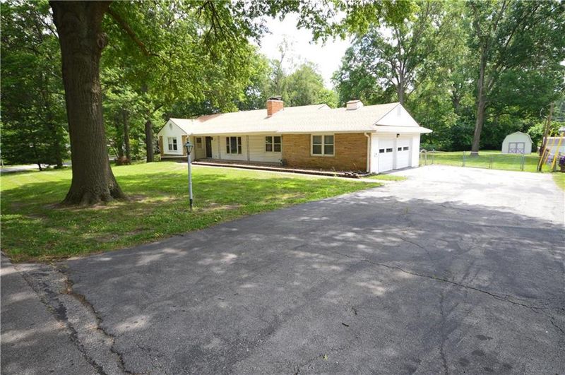 1011 E 108th St, Kansas City, MO 64131