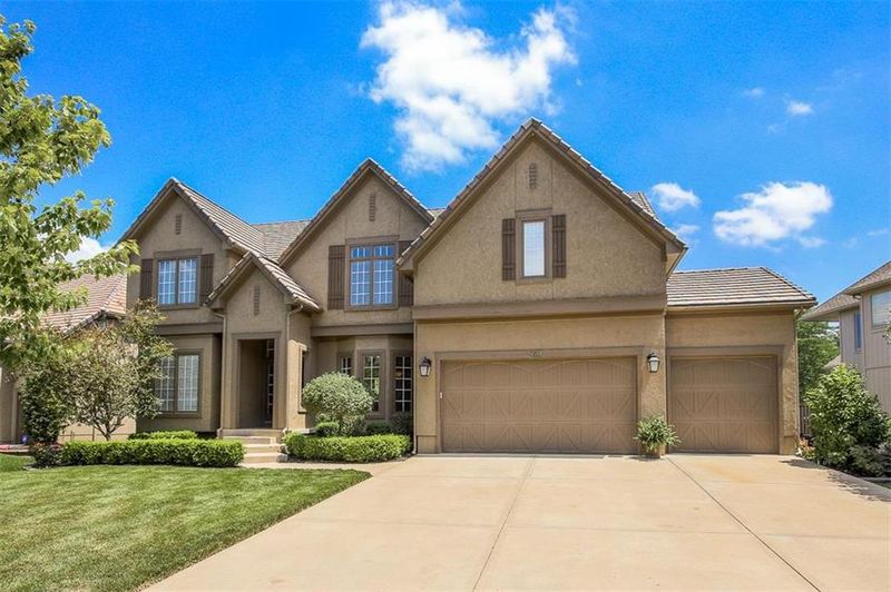 14509 Perry St, Overland Park, KS 66221