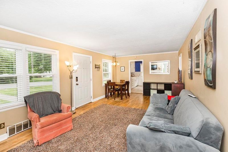 441 W 87 St, Kansas City, MO 64114