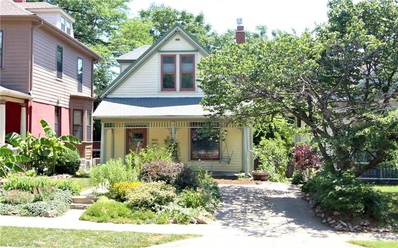 3013 Oak St, Kansas City, MO 64108
