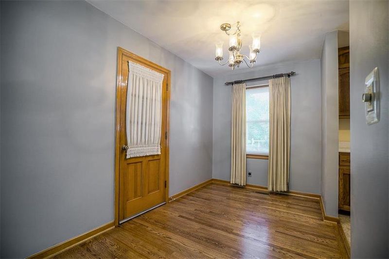 507 NE 41st Ter, Kansas City, MO 64116
