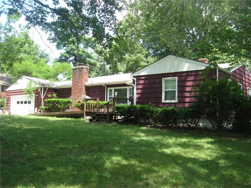 6509 Willow Ave, Raytown, MO 64133