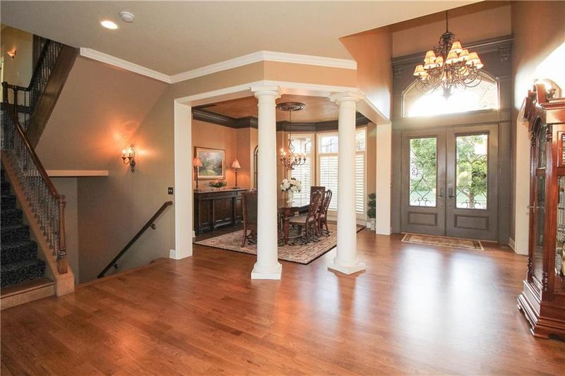 10237 N Prospect Ave, Kansas City, MO 64155