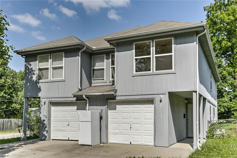 1001 S Hocker St, Independence, MO 64050