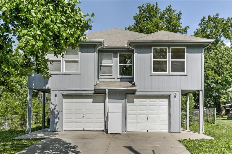 1001 S Hocker St, Independence, MO 64050