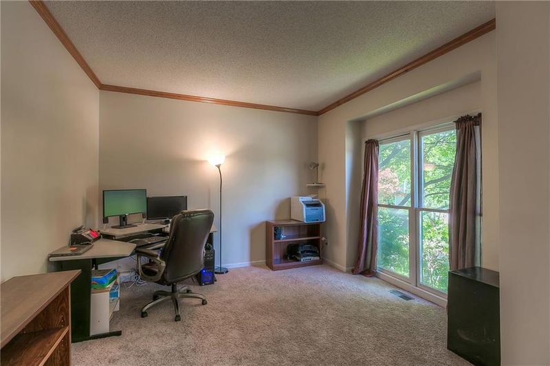 15504 Beverly St, Overland Park, KS 66223