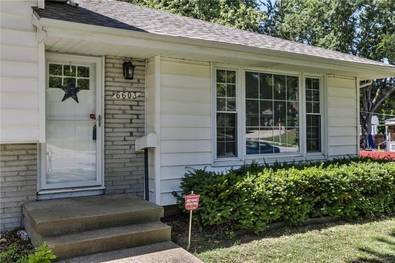 6603 E 100th St, Kansas City, MO 64134