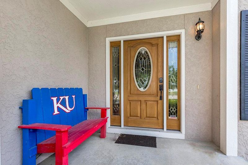31 Holly Ln, Paola, KS 66071