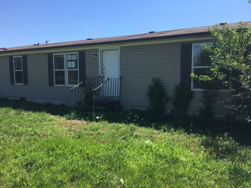 20995 Umphrey Rd, Lacygne, KS 66040