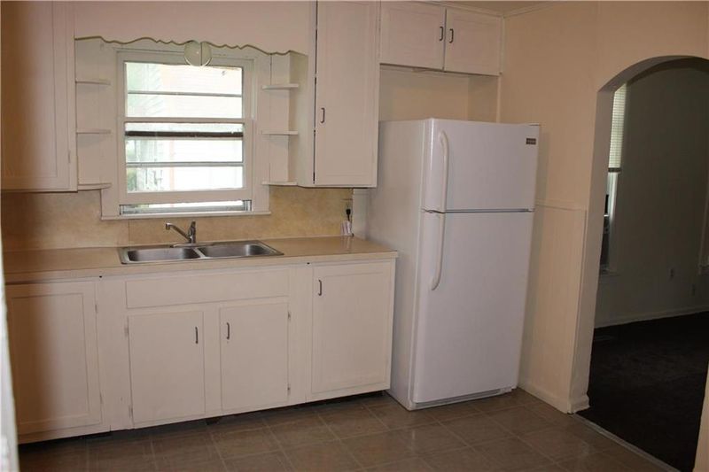 103 E 13th St, Higginsville, MO 64037
